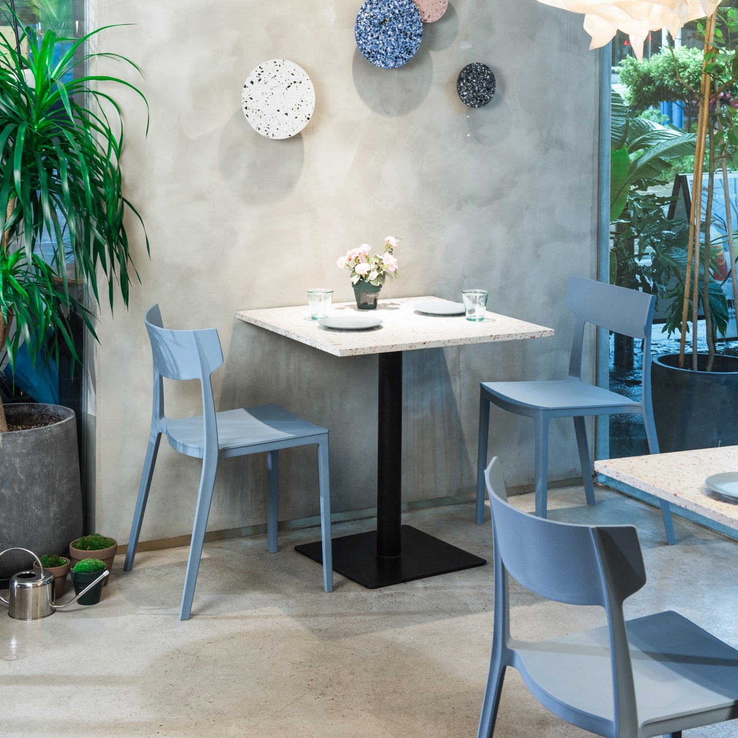 Sedia Amalfi Bianca in polipropilene 3